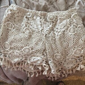 Blu Pepper Cream High Waist Lace Shorts